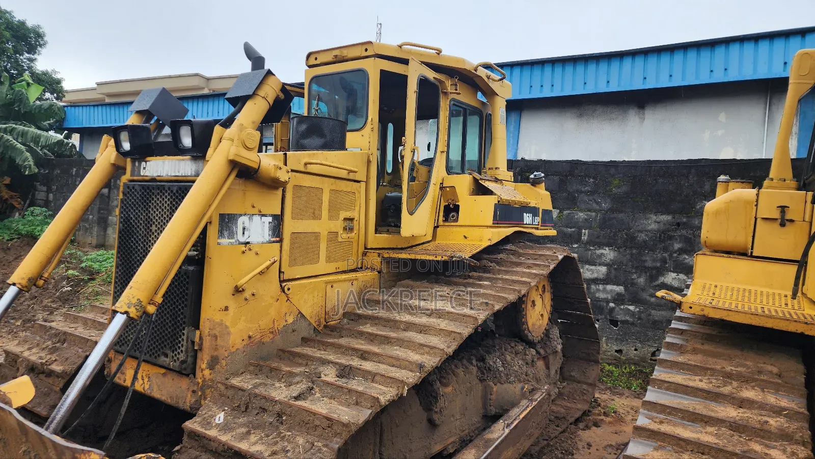 Bulldozer Cat D6 Available for Work