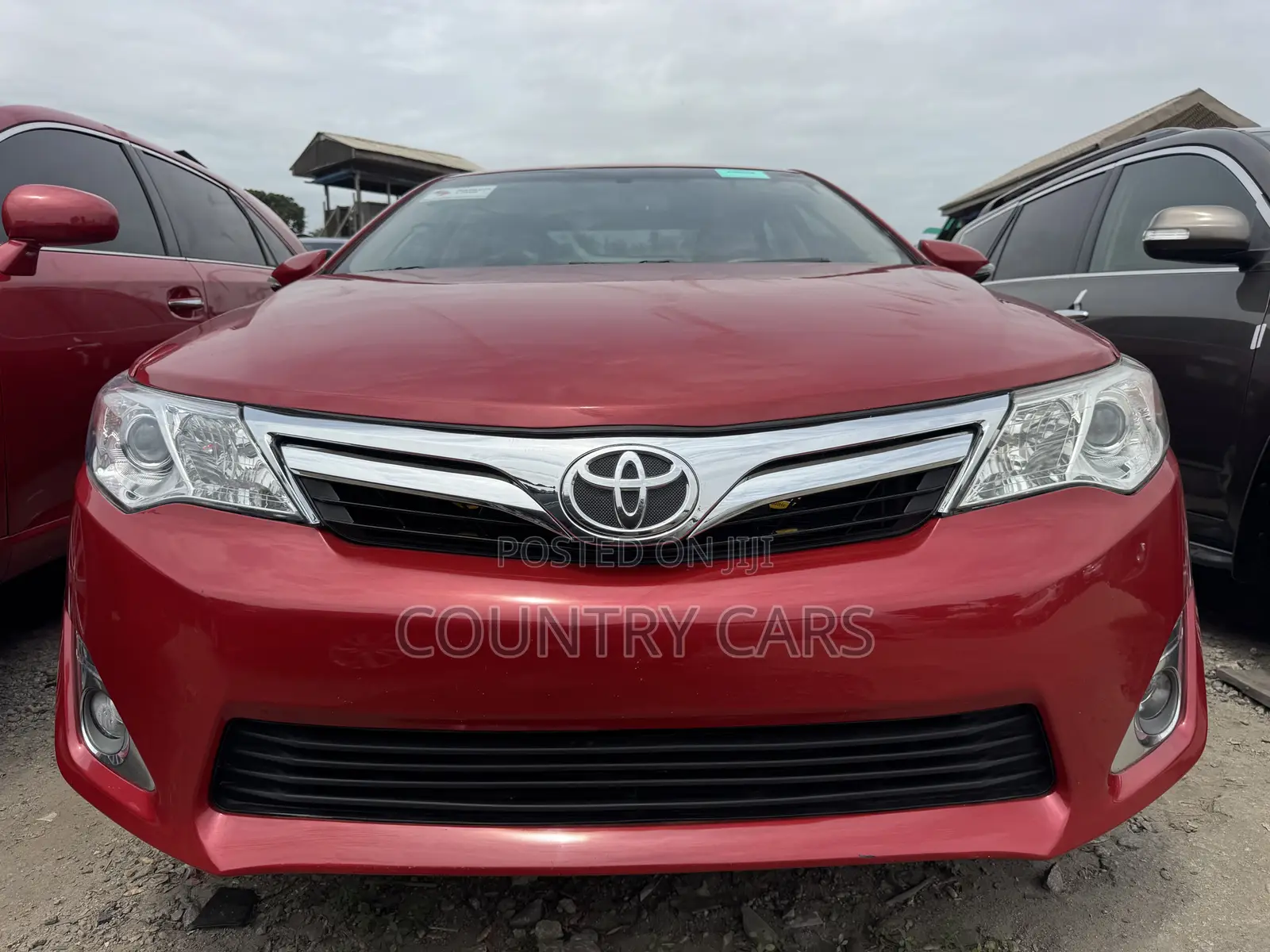 Toyota Camry XLE 4dr Sedan (2.5L 4cyl 6A) 2013 Red