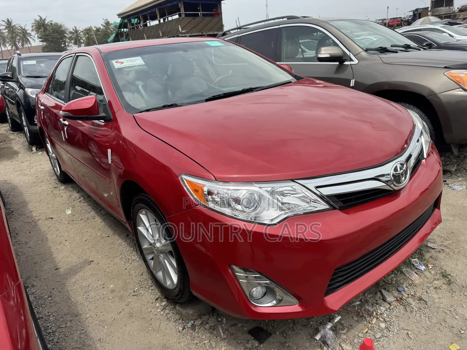 Toyota Camry XLE 4dr Sedan (2.5L 4cyl 6A) 2013 Red