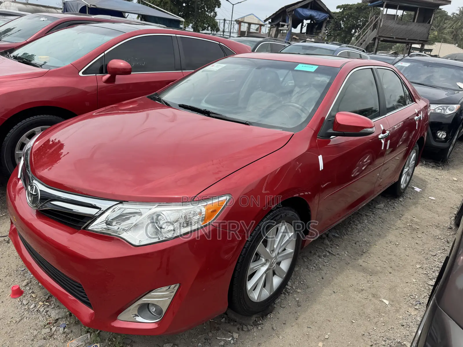 Toyota Camry XLE 4dr Sedan (2.5L 4cyl 6A) 2013 Red