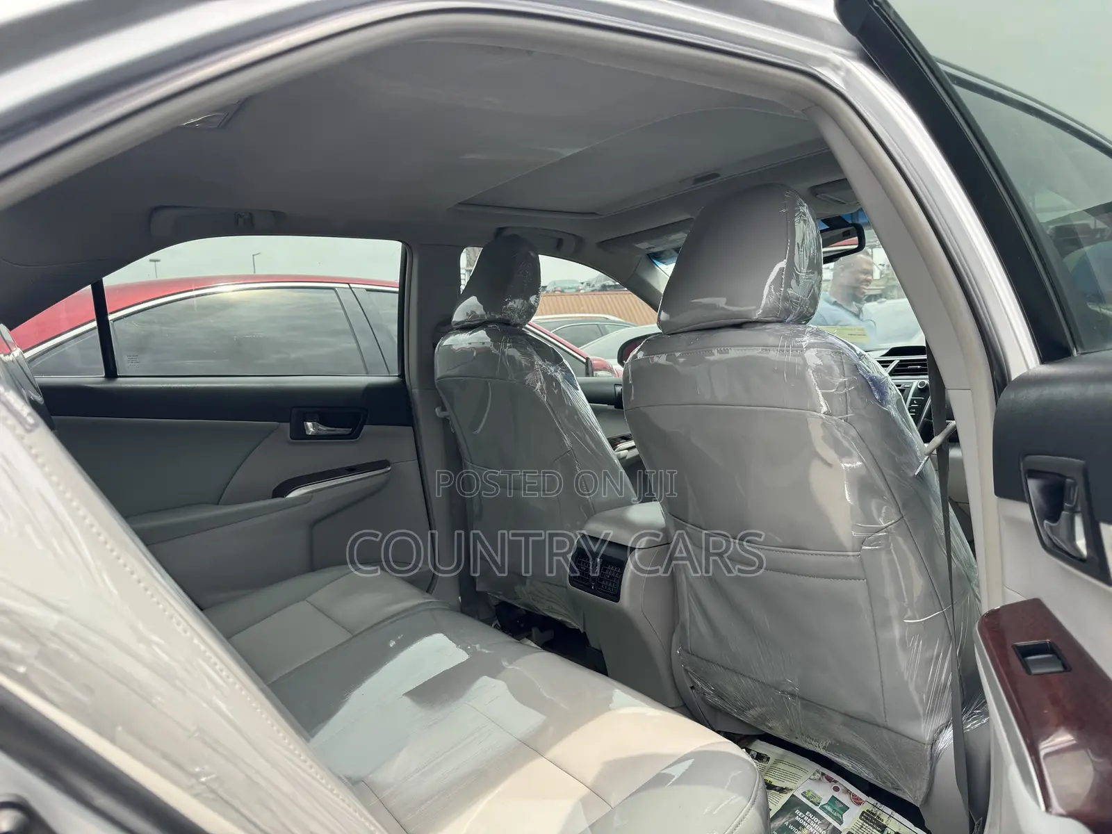 Toyota Camry XLE 4dr Sedan (2.5L 4cyl 6A) 2012 Silver