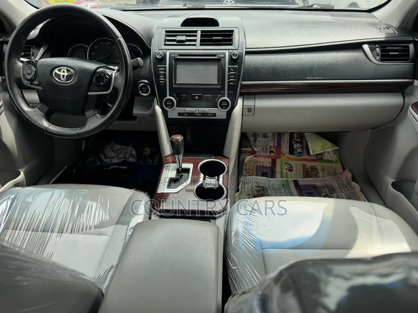 Toyota Camry XLE 4dr Sedan (2.5L 4cyl 6A) 2012 Silver