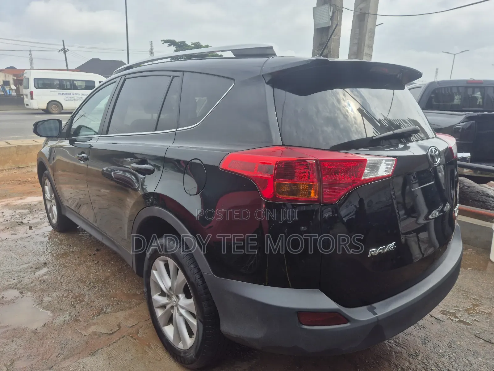 Toyota RAV4 Limited 4dr SUV AWD (2.5L 4cyl 6A) 2014 Matt Black