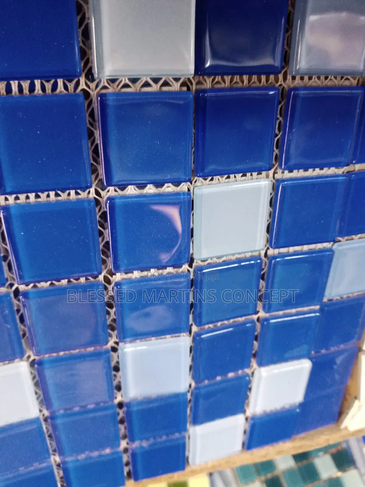 Glass Mosaic, for Swimming Pool, Outside Wall and Pillar.Size: 30x30cm