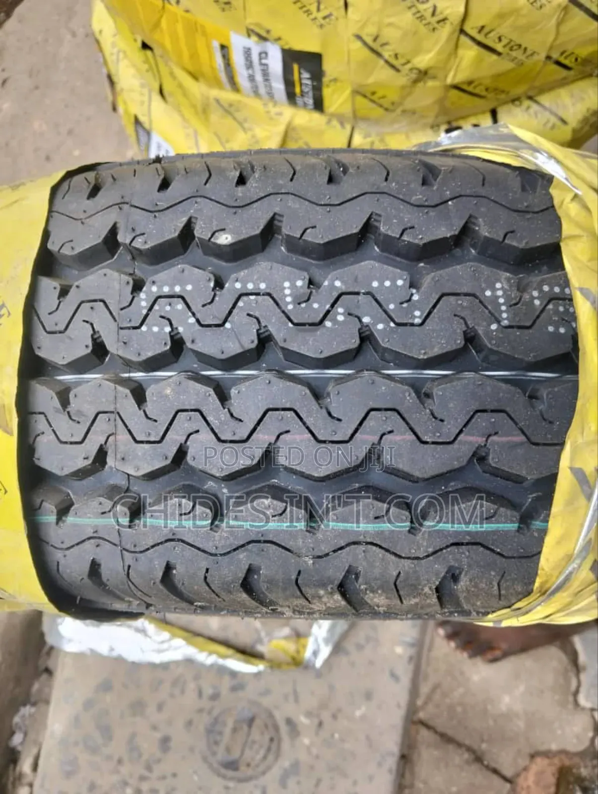 700/15 Double King Tire Original