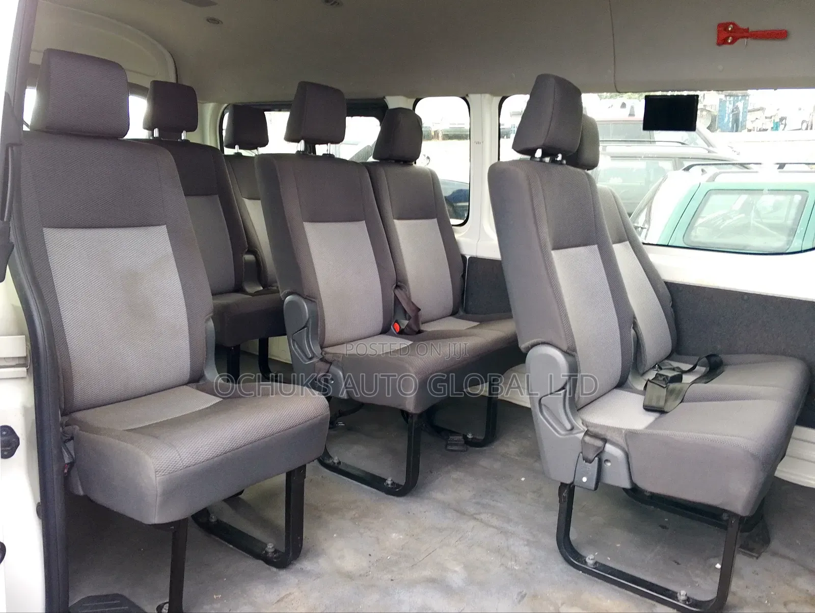 Toyota HiAce 2001 White