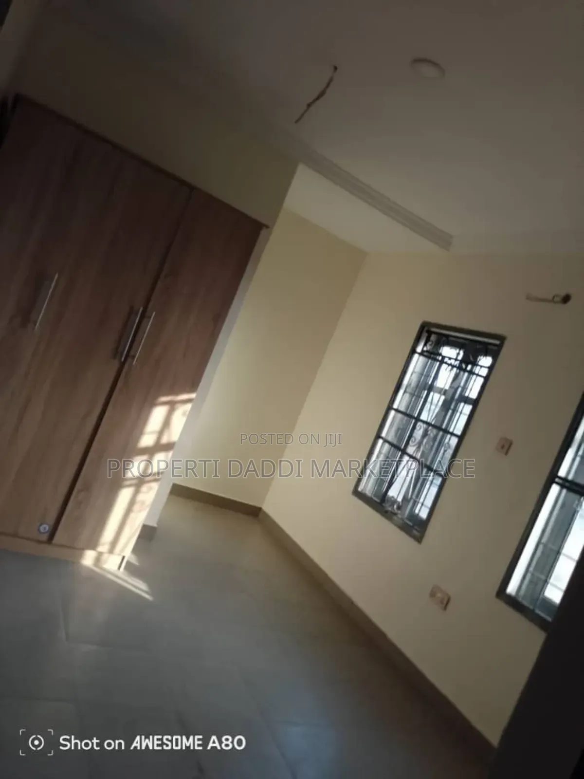 5bdrm Block of Flats in Ayobo for sale