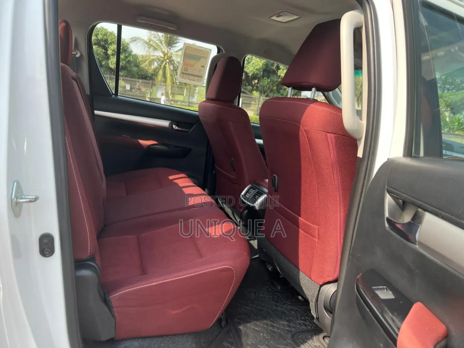 Toyota Hilux 2023 White