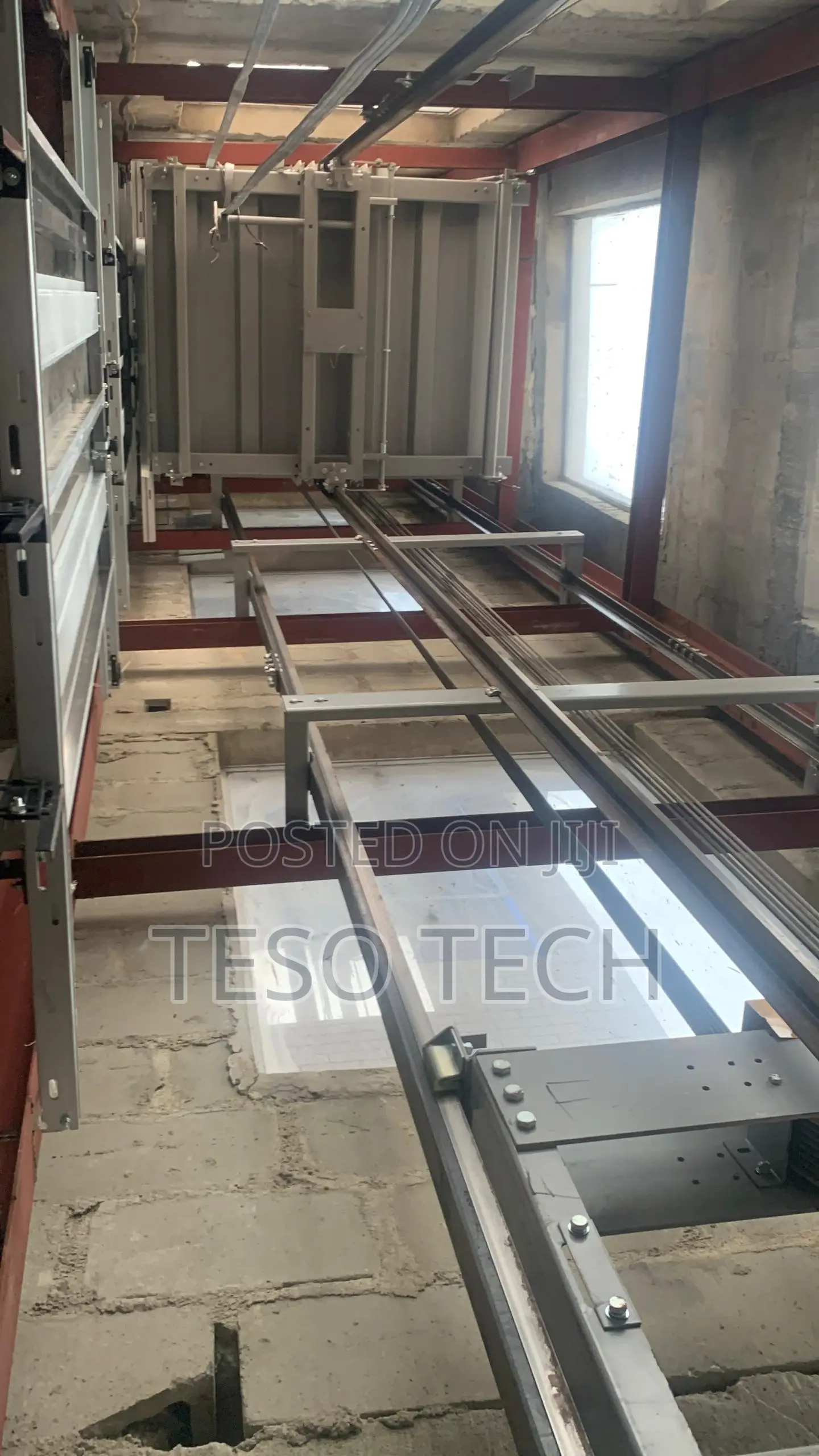 We Supply New Modern Lift For Companies