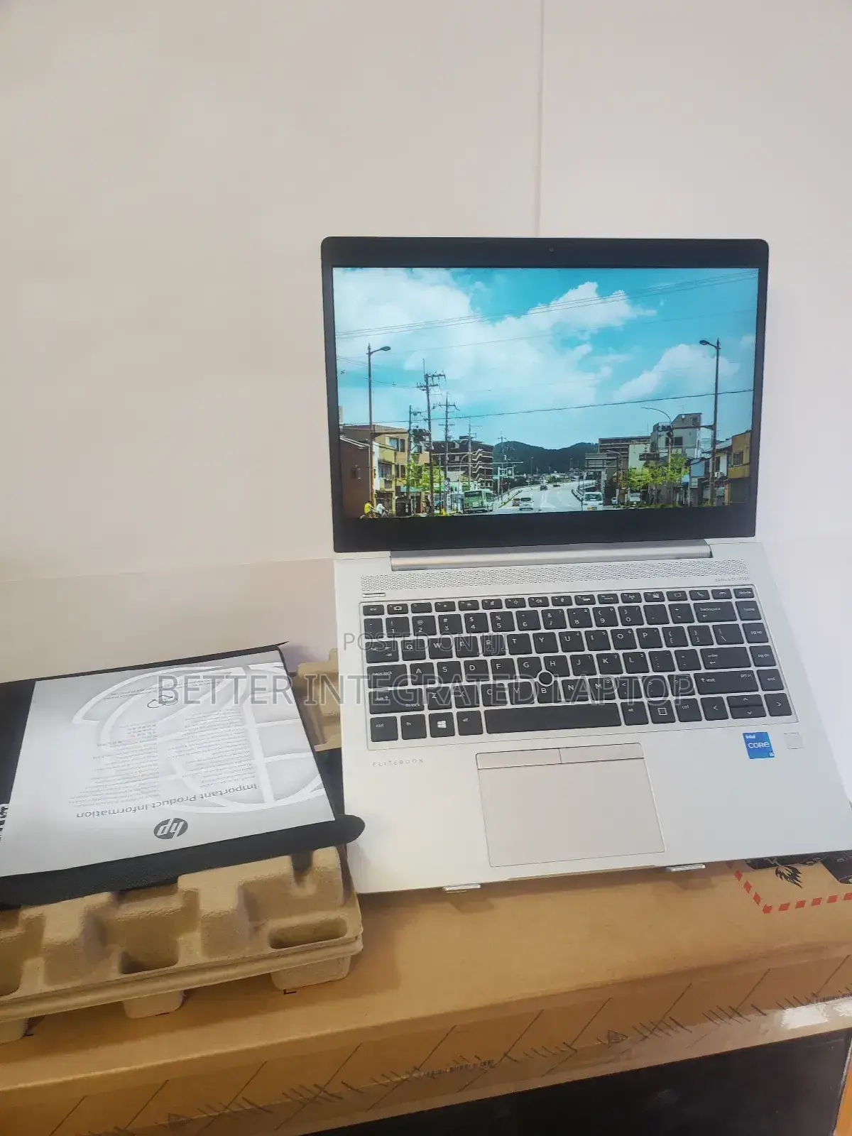 New Laptop HP EliteBook 8560P 8GB Intel Core i5 SSD 1T