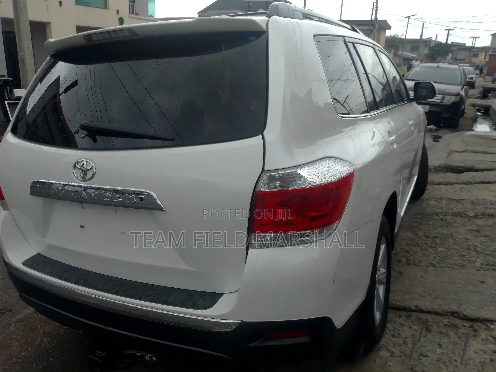 Toyota Highlander SE 2011 White