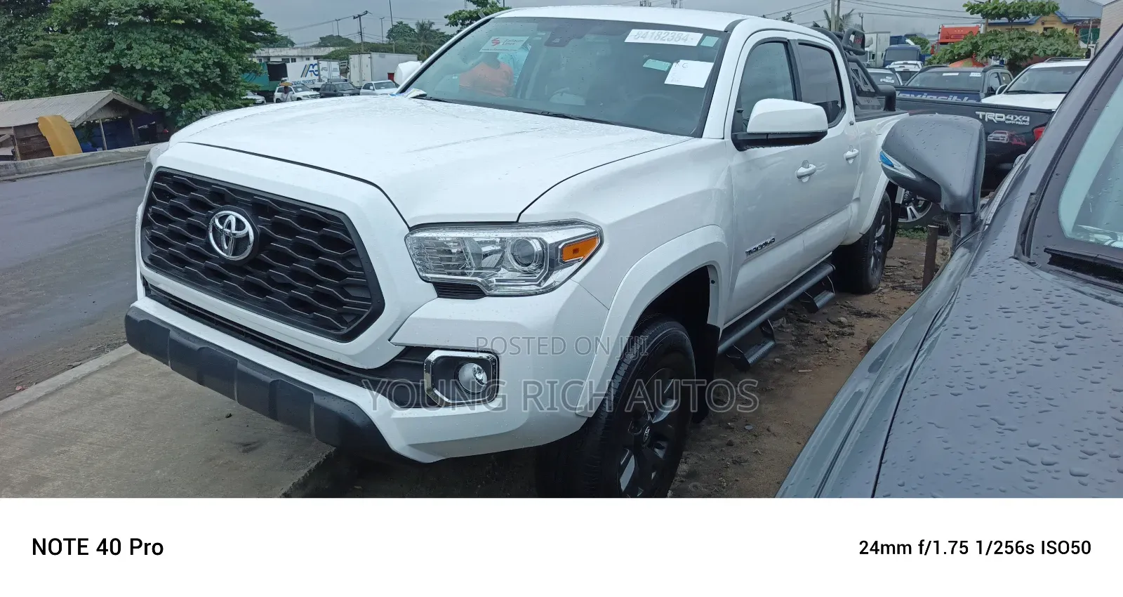 Toyota Tacoma 2023 White