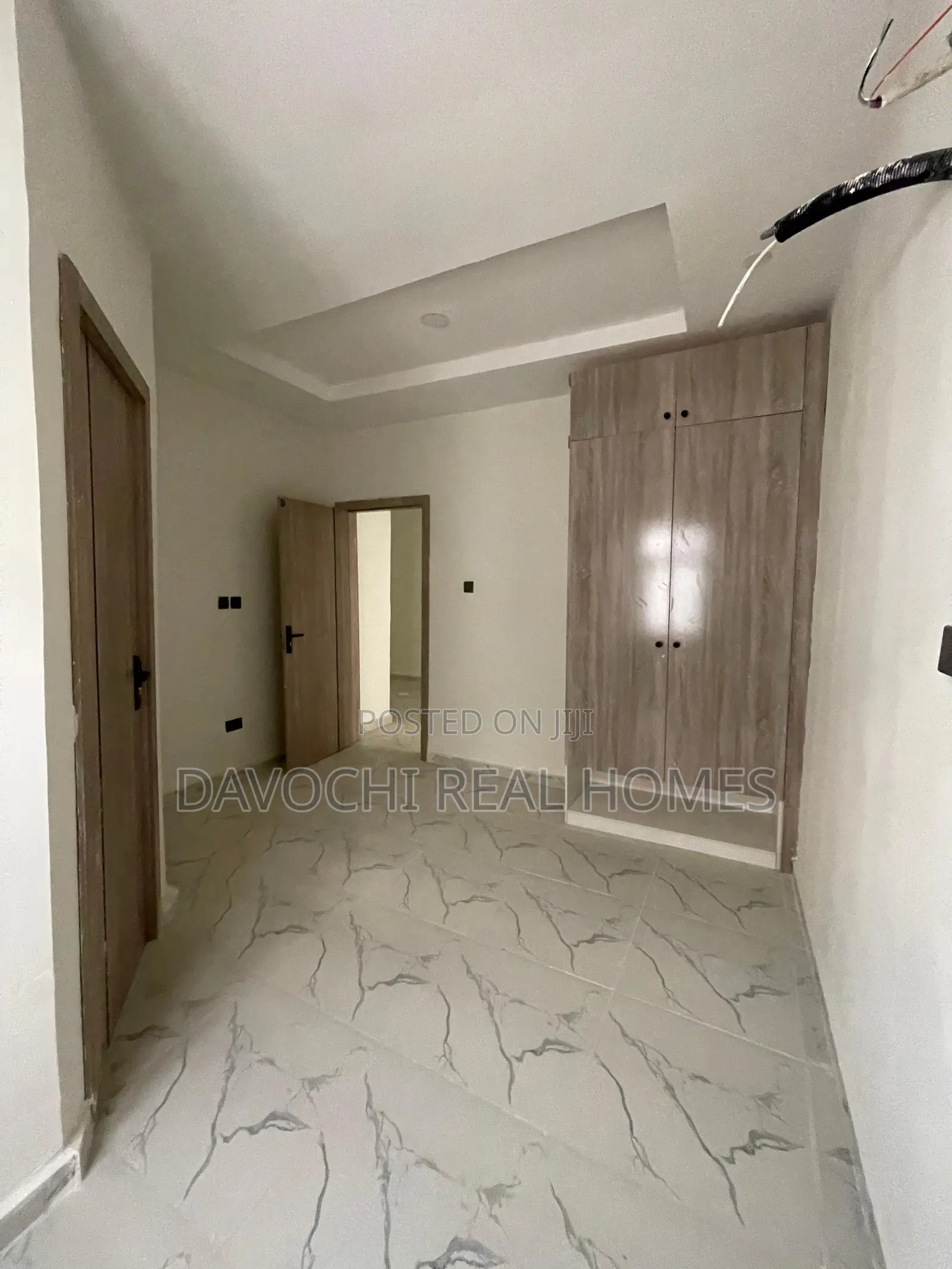 4bdrm Duplex in Conservative Road,, Chevron for rent