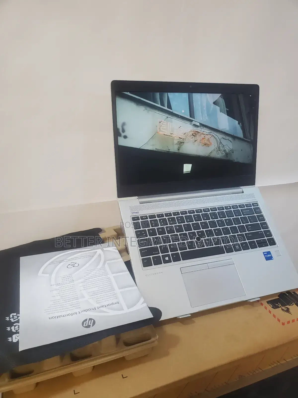 New Laptop HP EliteBook 8560W 16GB Intel Core I5 SSD 256GB