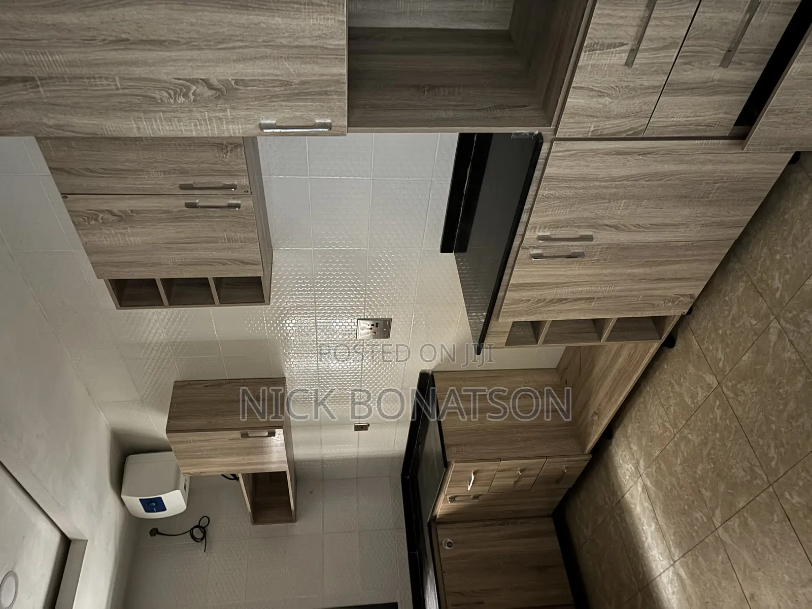 3bdrm Apartment in Life Camp Close To, Dape for rent