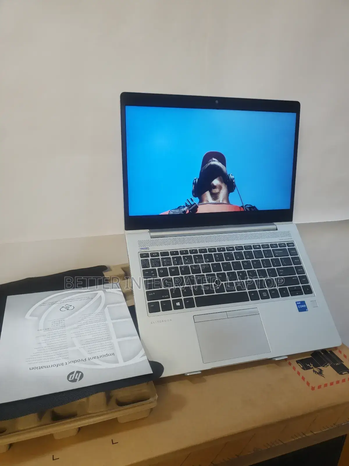 New Laptop HP EliteBook 8560W 8GB Intel Core i5 SSD 1T