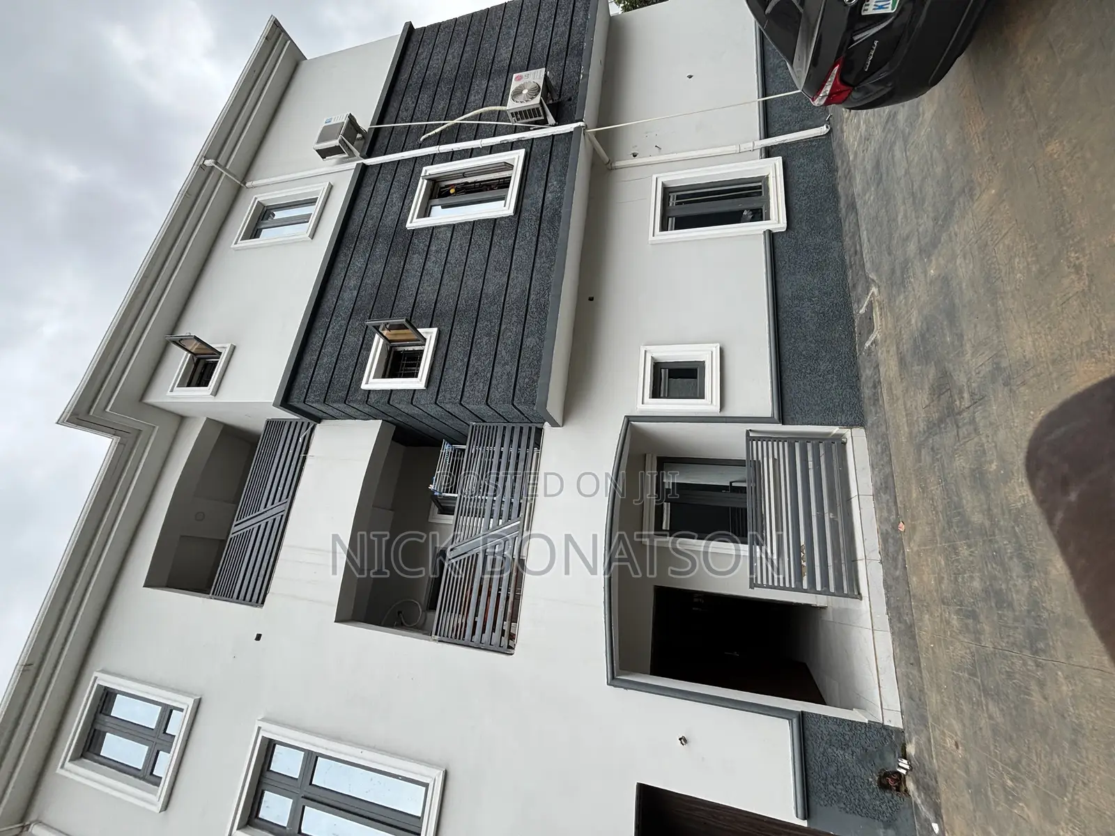 3bdrm Apartment in Life Camp Close To, Dape for rent