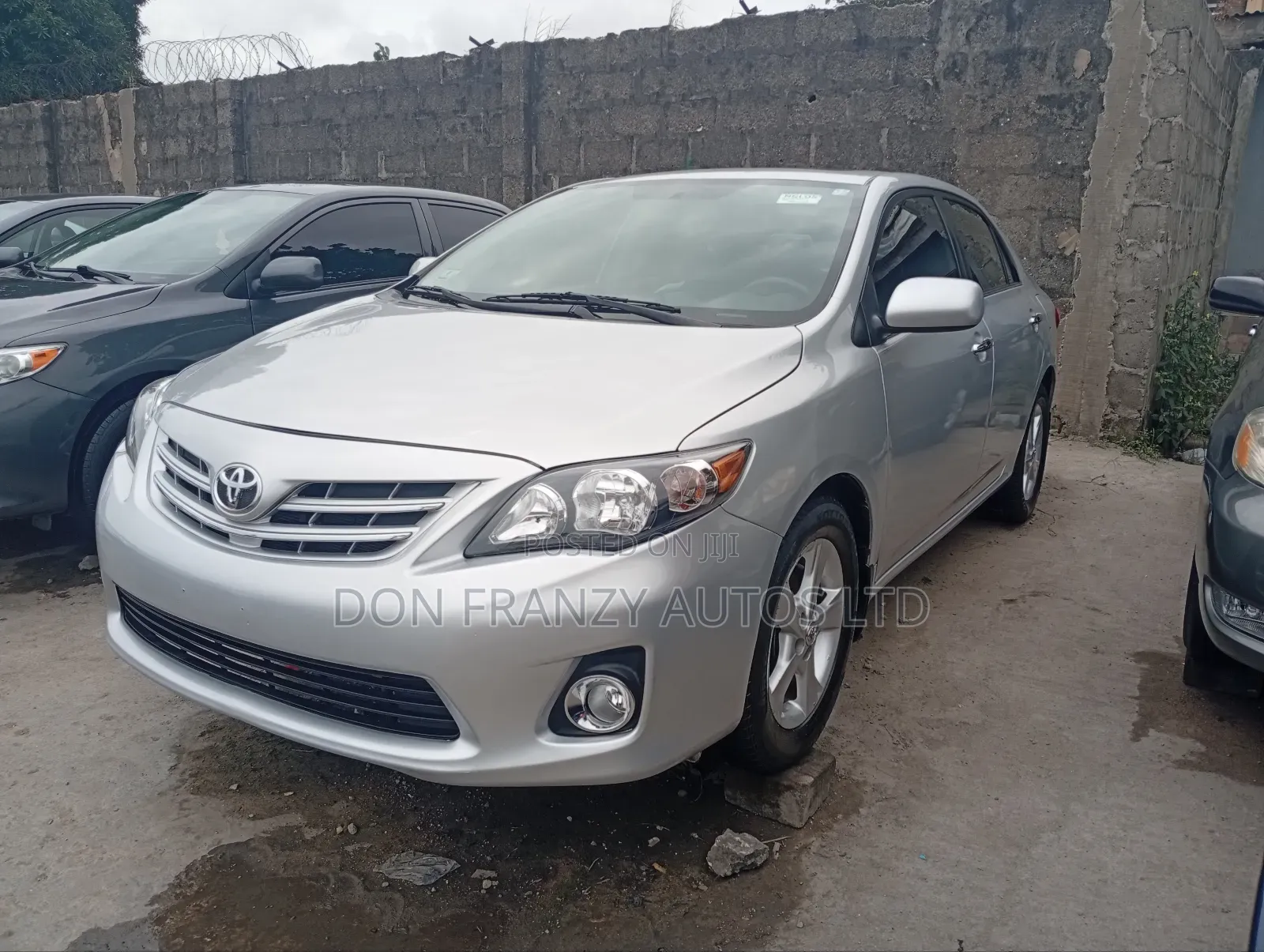 Toyota Corolla LE 4dr Sedan (1.8L 4cyl 4A) 2013 Silver