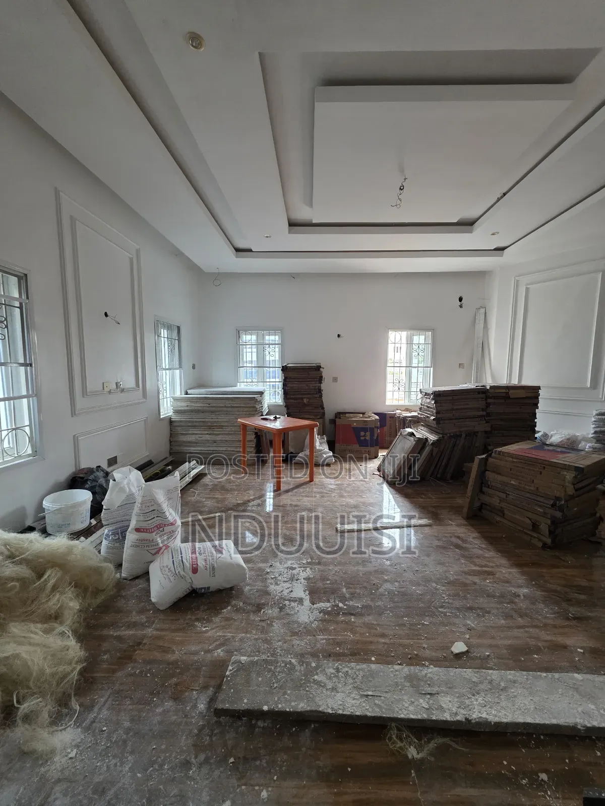 5bdrm Duplex in Idu for sale