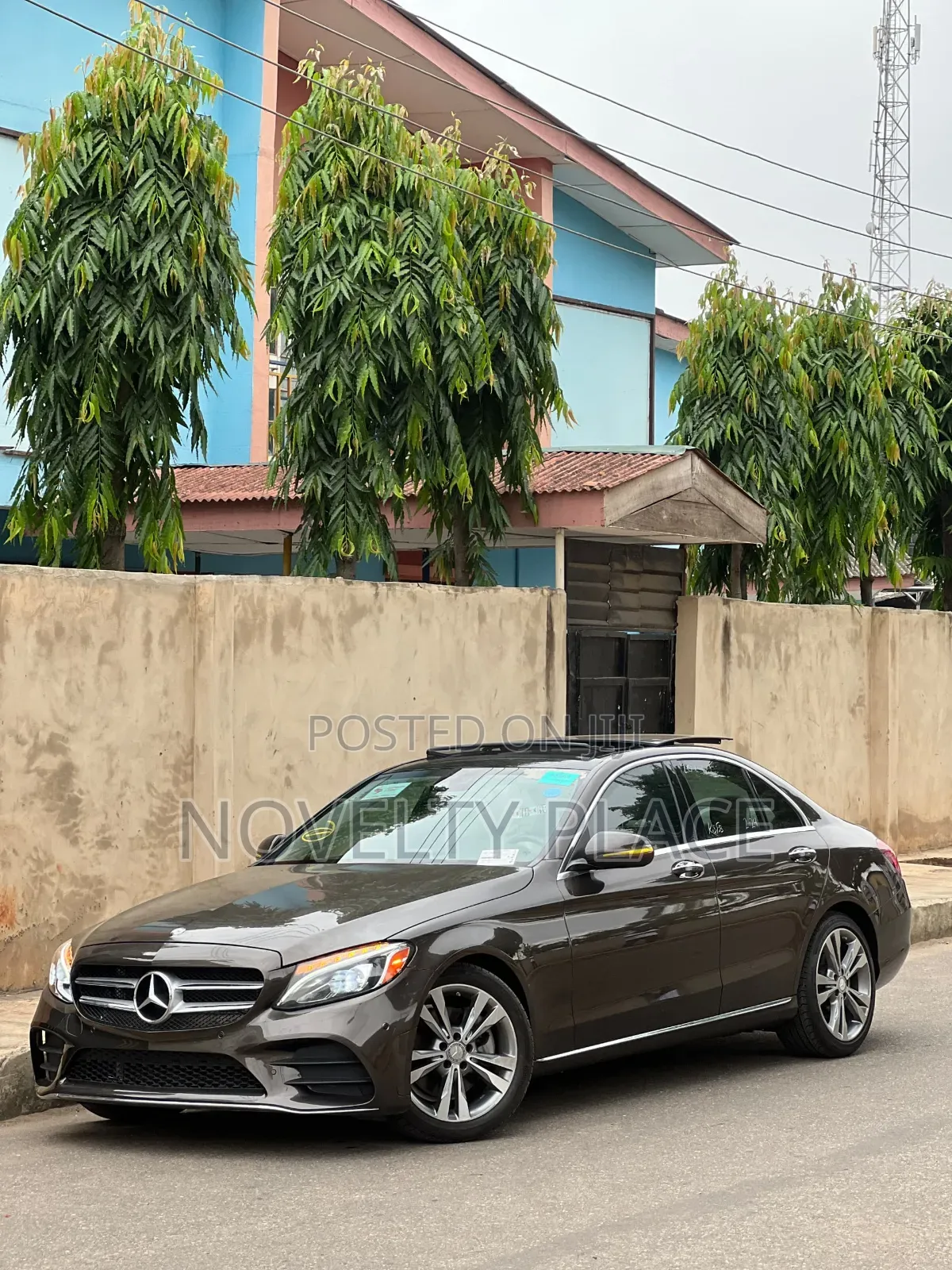 Mercedes-Benz C300 Luxury 4matic Sedan AWD (2.0L 4cyl 7A) 2017 Brown