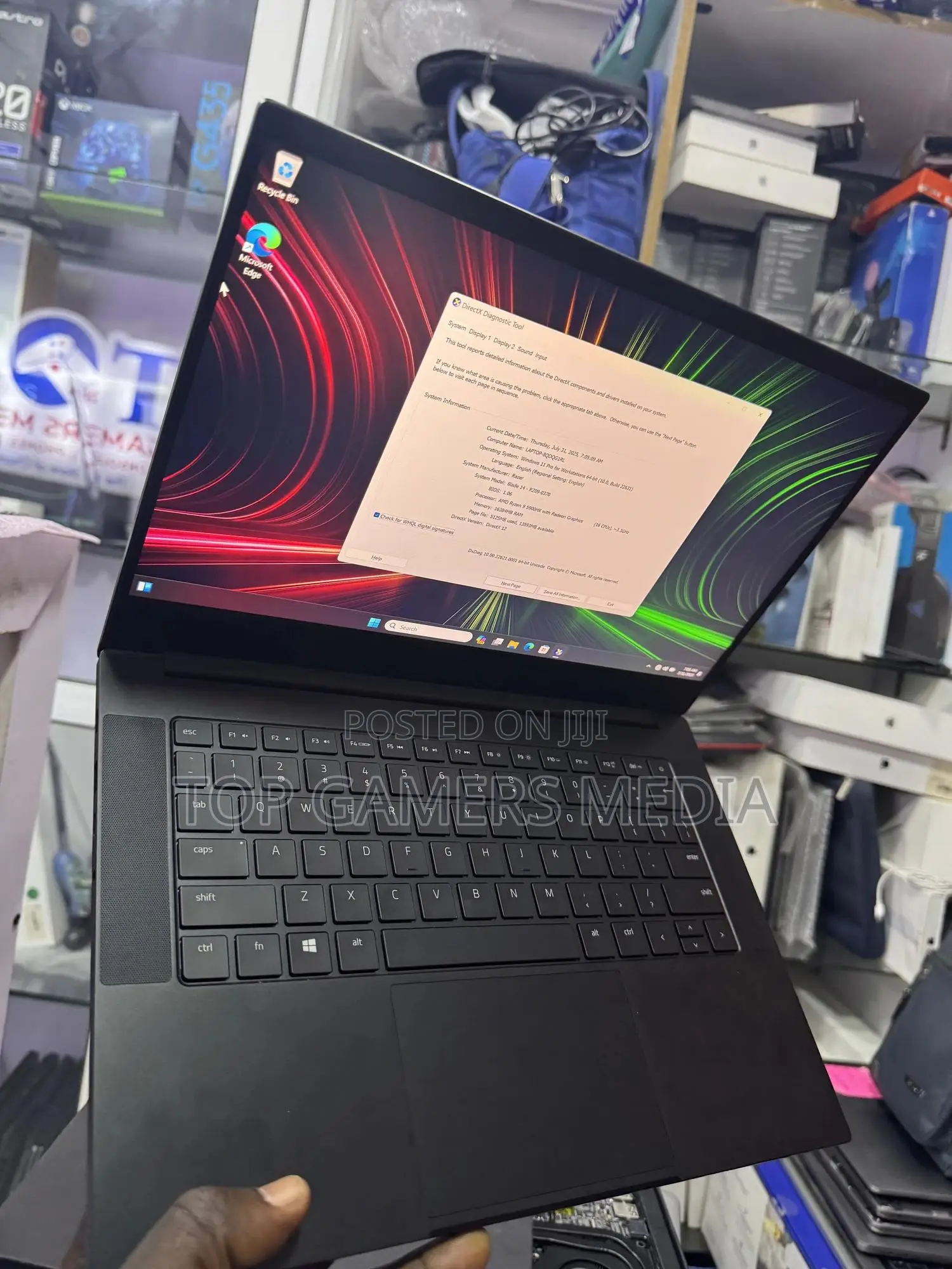 Laptop Razer Blade 32GB AMD Ryzen 9 SSD 1T