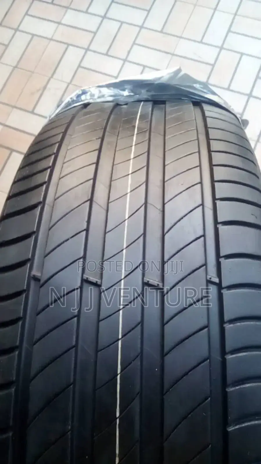 295 35 R23 Michelin