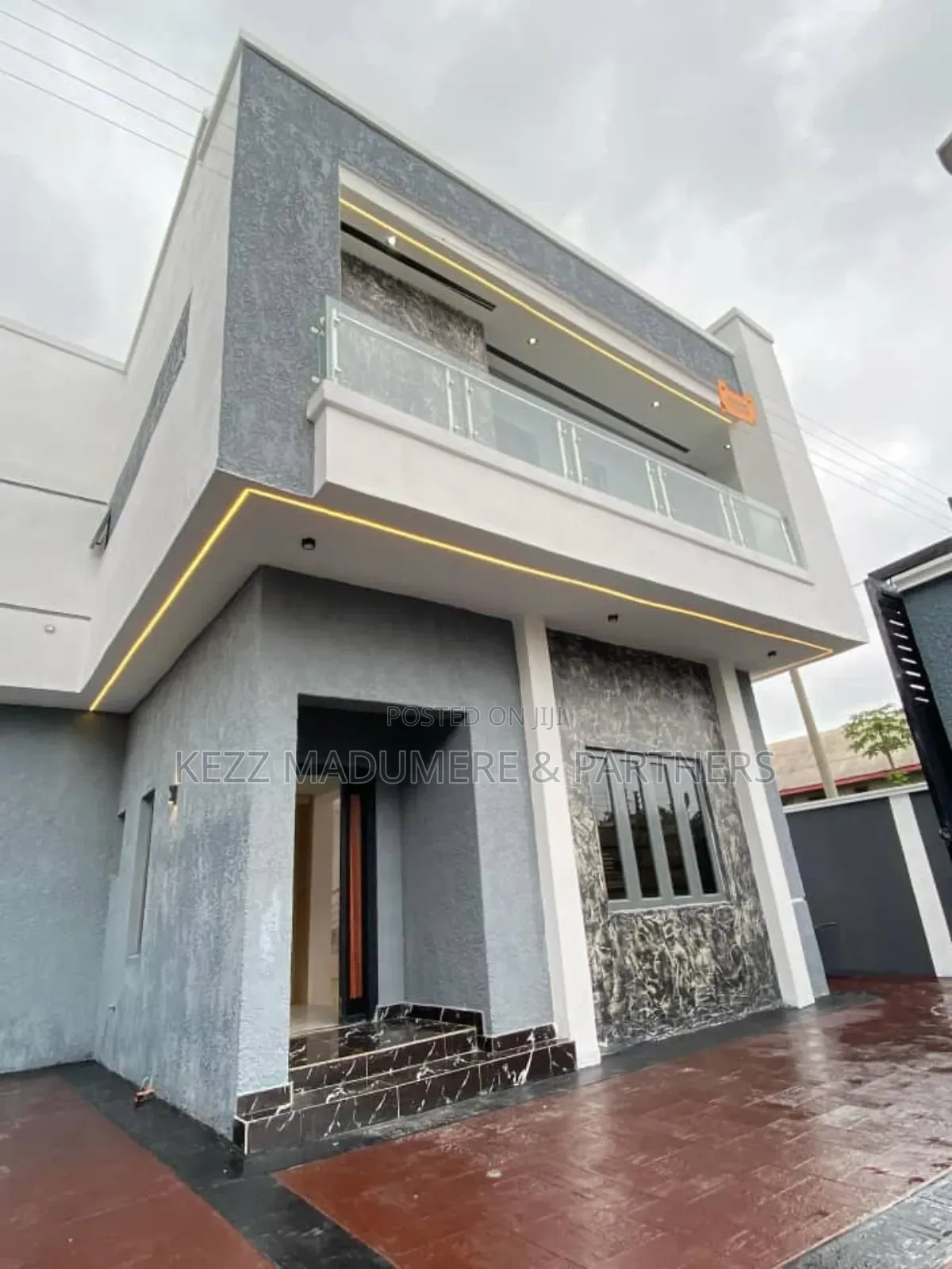 3bdrm Duplex in Gated Estate , for sale