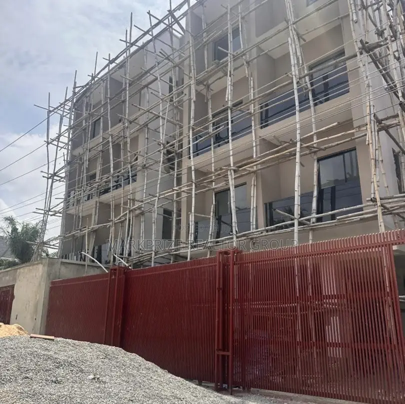 2bdrm Apartment in Ologolo Lekki Lagos for sale
