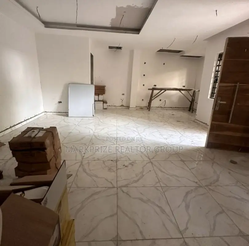 2bdrm Apartment in Ologolo Lekki Lagos for sale