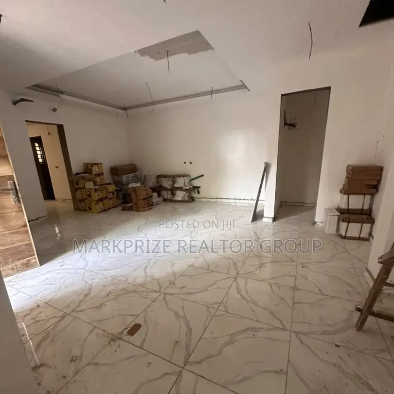 2bdrm Apartment in Ologolo Lekki Lagos for sale