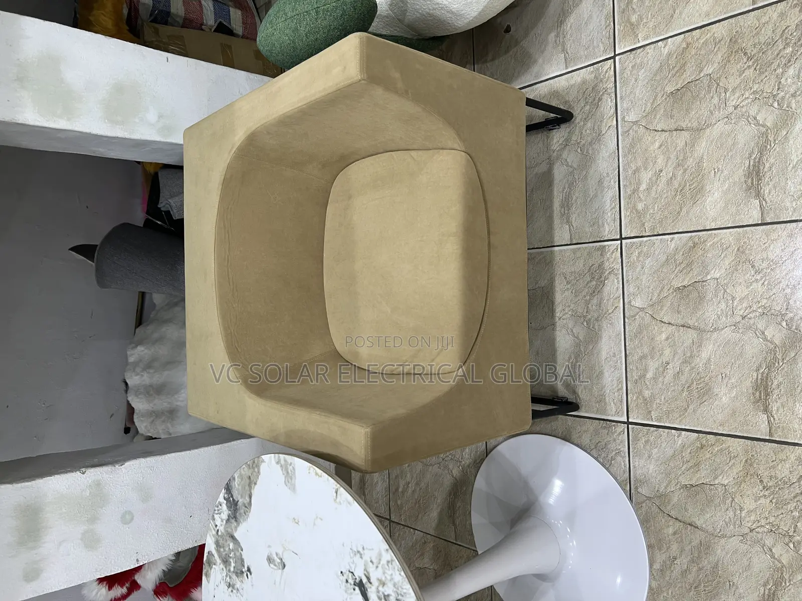 Carton Brown Accent Chairs