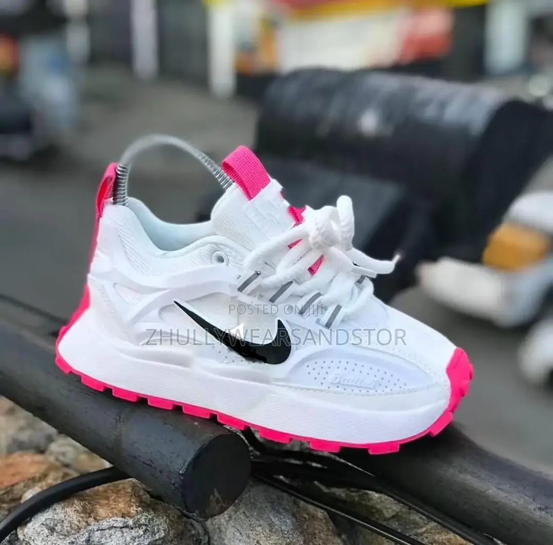 Ladies Female Nike Sneaker