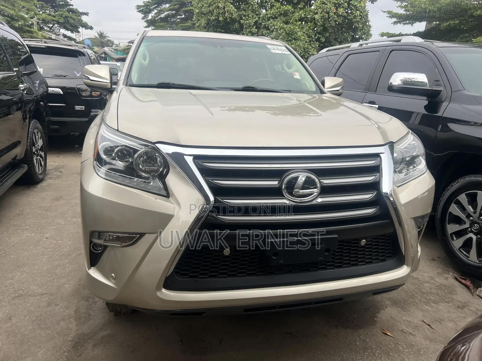 Lexus GX 460 Base 2017 Gold