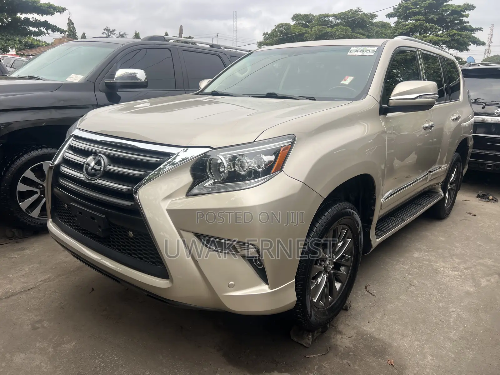 Lexus GX 460 Base 2017 Gold