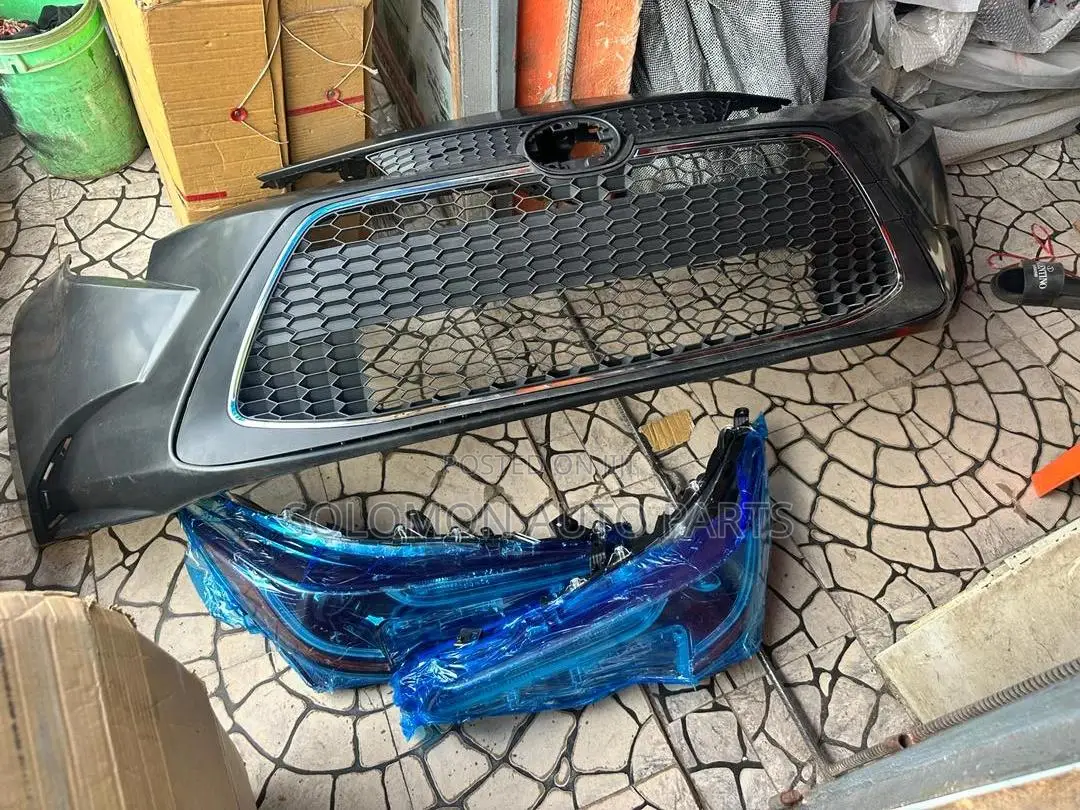 Front Bumper And Headlight Corolla 2020 Le
