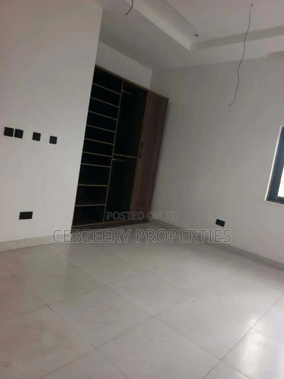 3bdrm Townhouse / Terrace in Omole Phase 1 for rent