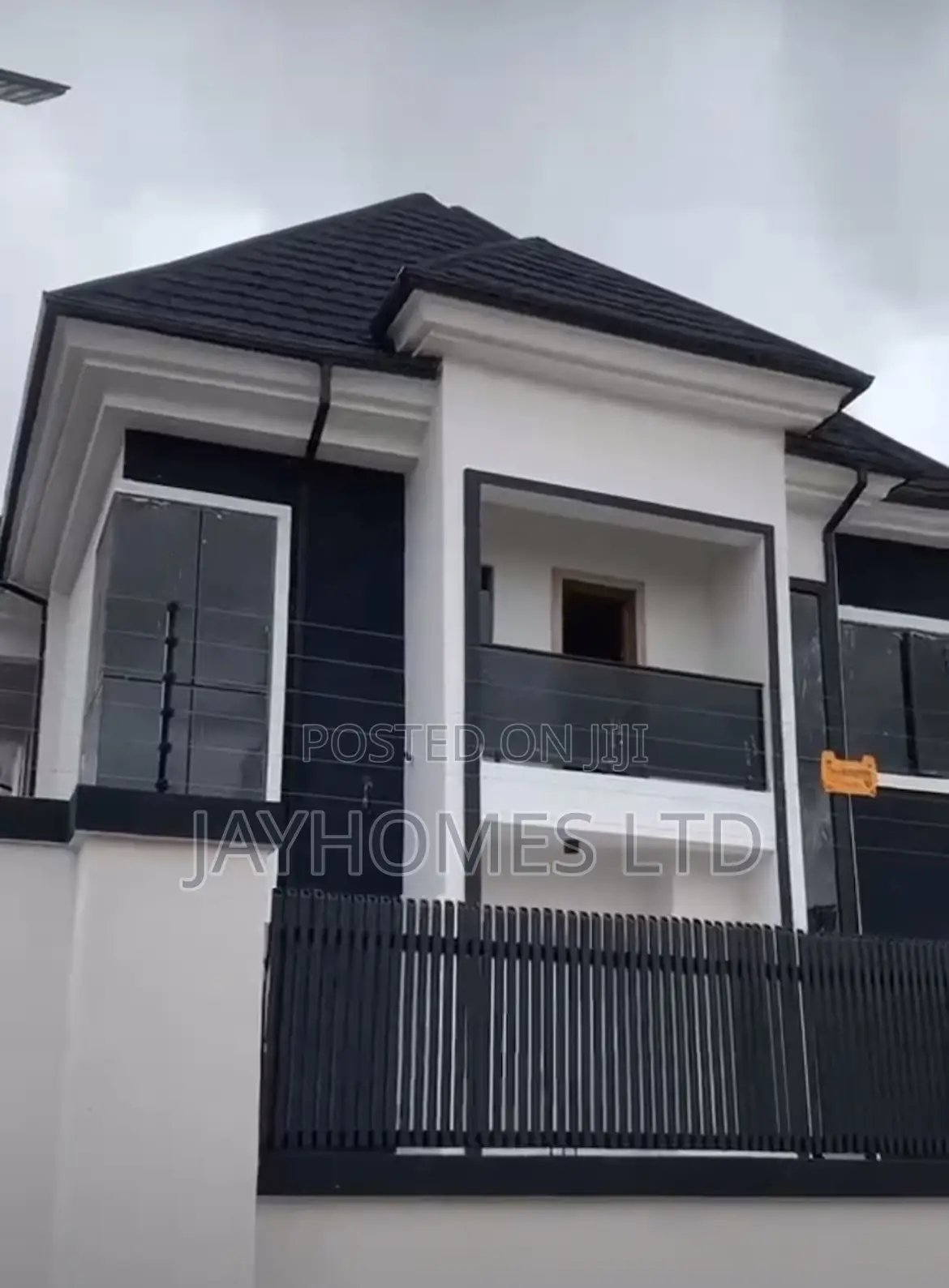 Luxury 5 Bedroom Duplex in Nta Asaba for Sale