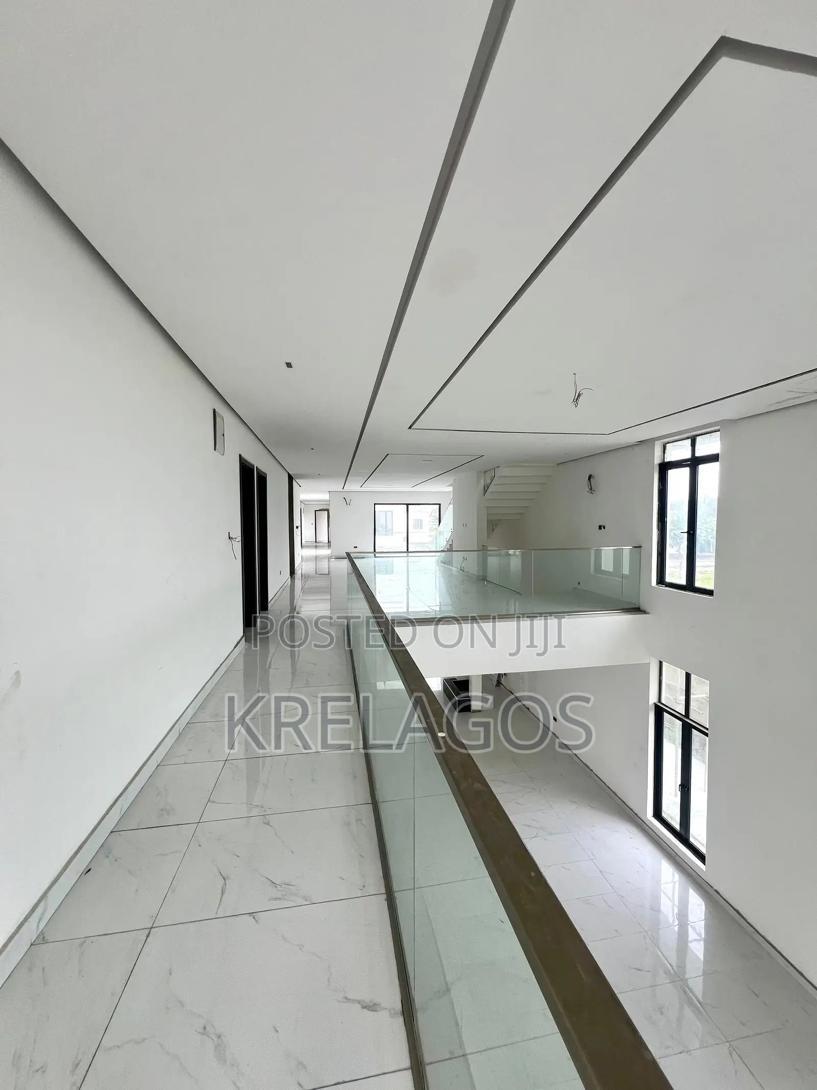 5bdrm Duplex in Osapa London for sale