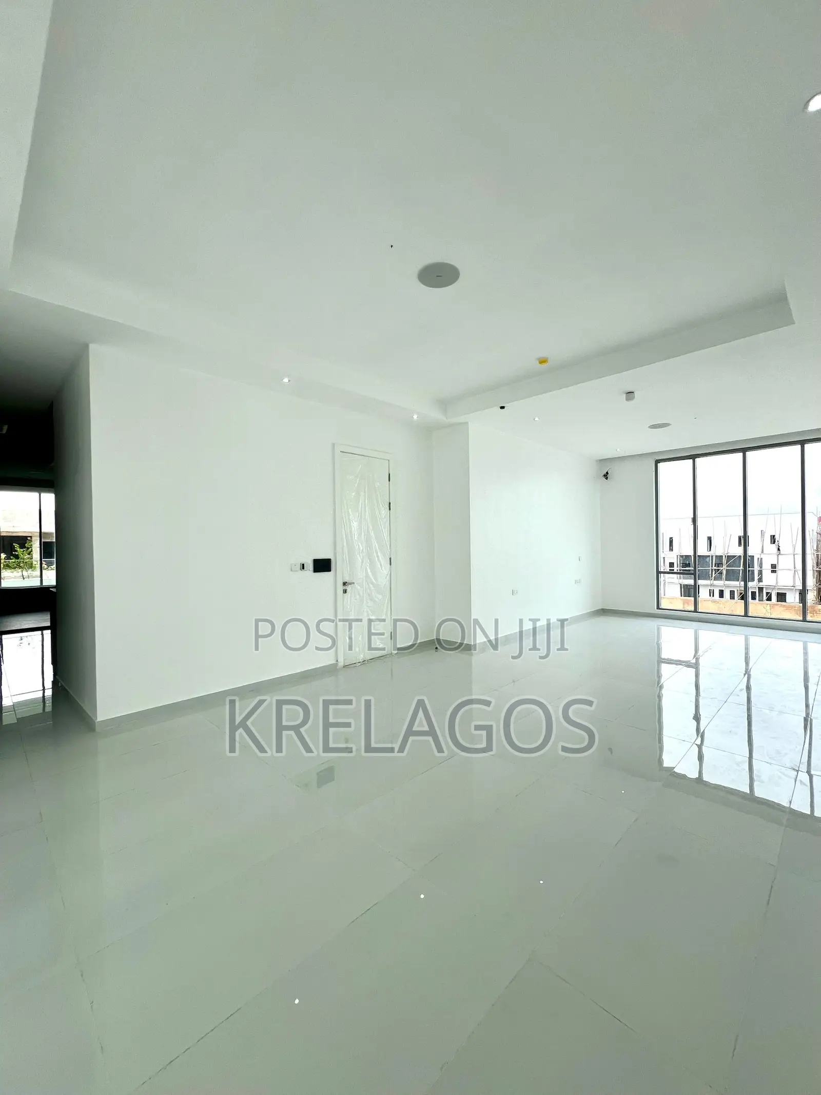 5bdrm Duplex in Ikate for sale