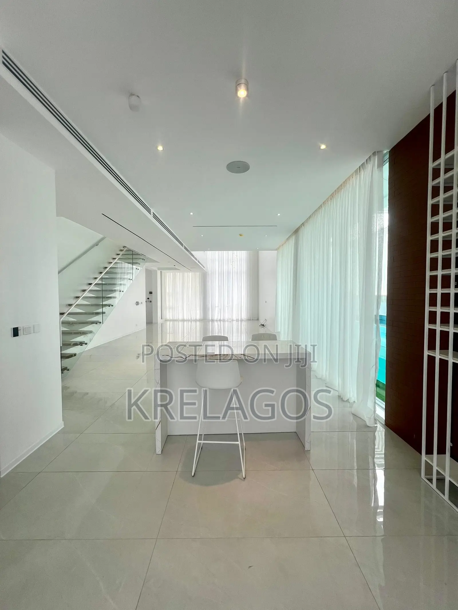 5bdrm Duplex in Ikate for sale