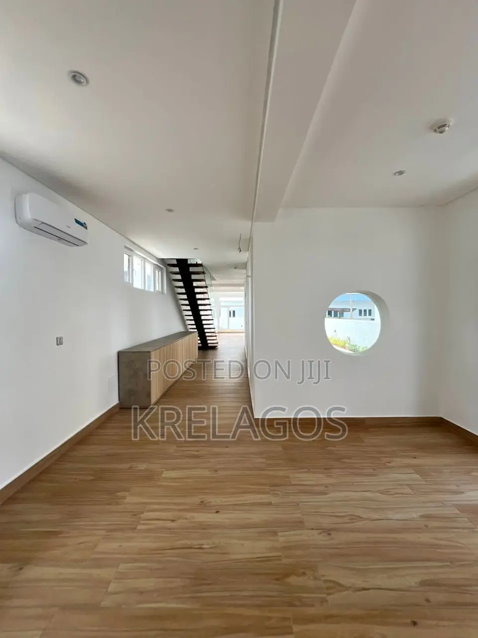 4bdrm Duplex in Osapa london for sale