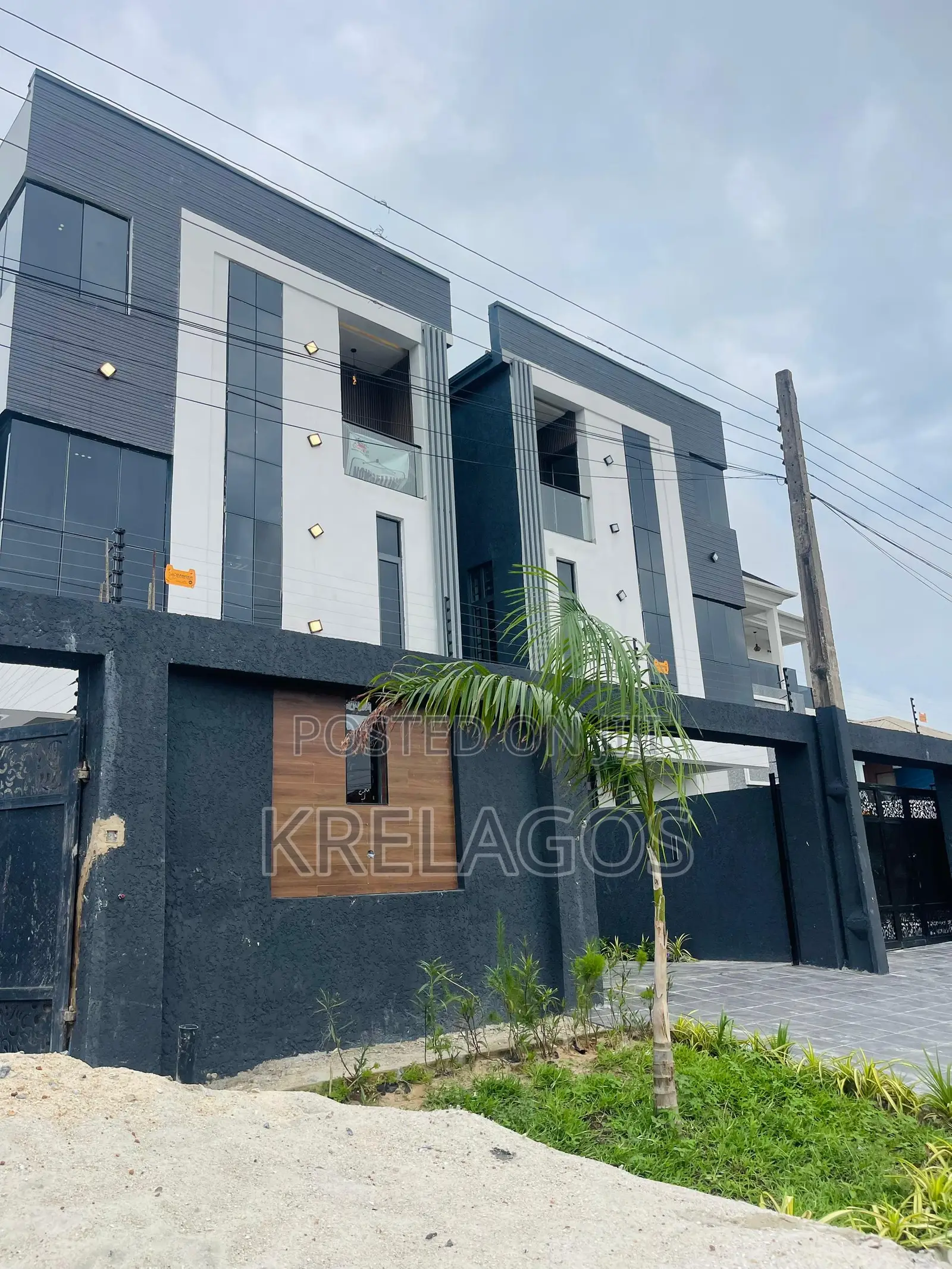 5bdrm Duplex in Lekki Phase 1 for sale