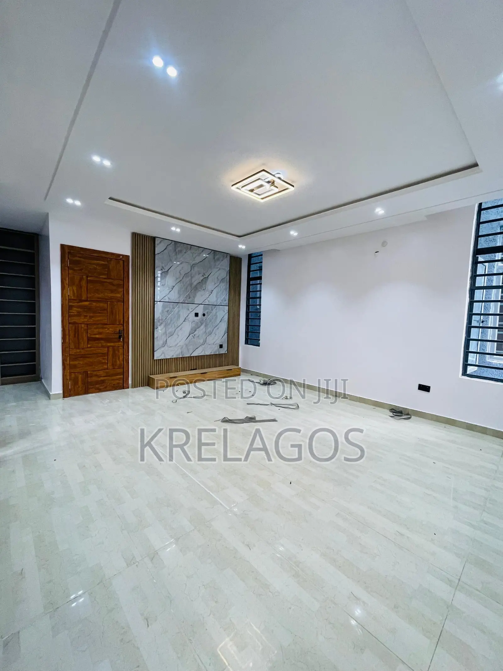 5bdrm Duplex in Lekki Phase 1 for sale