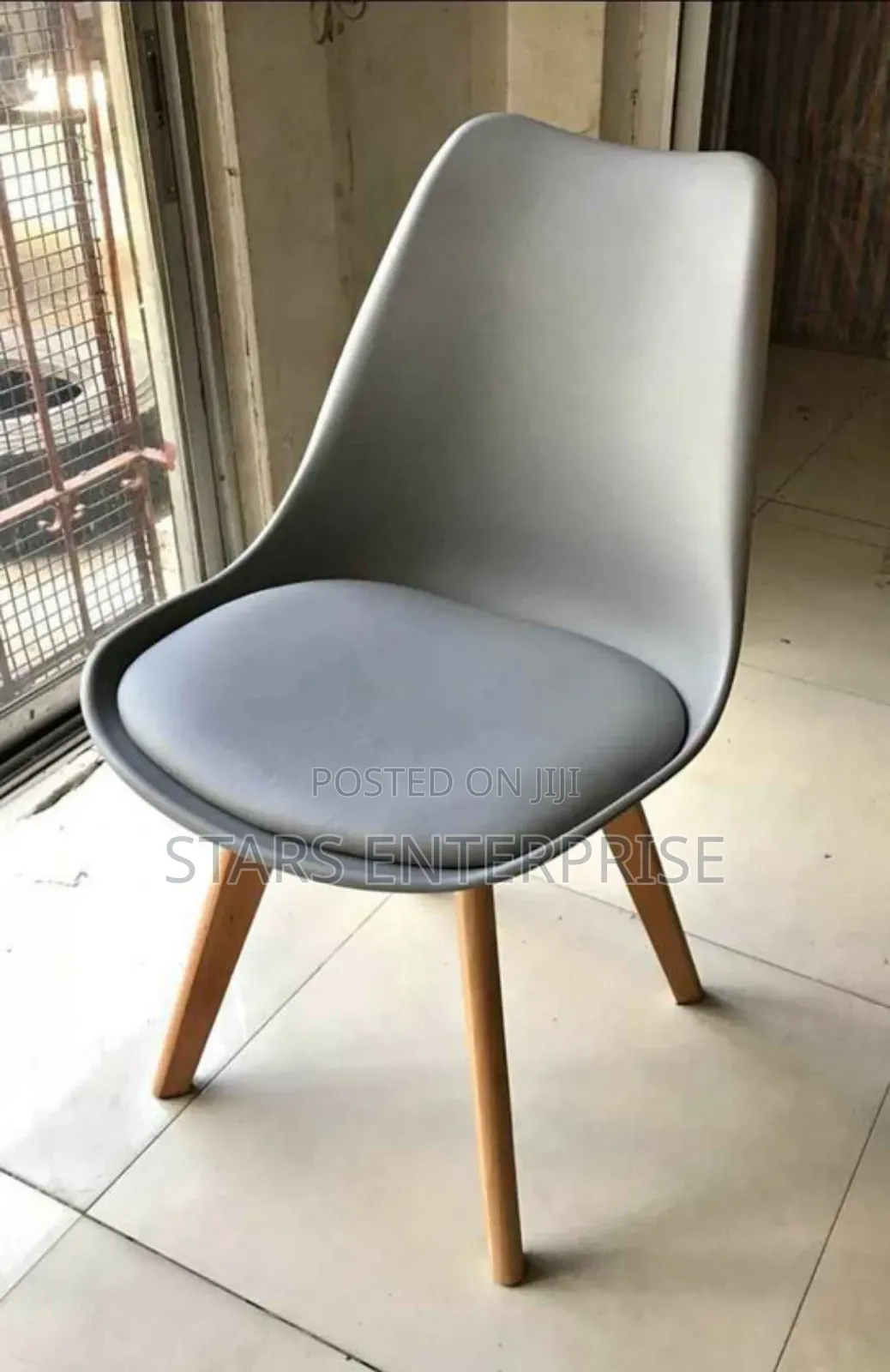 Restaurant Chair With Wooden Leg