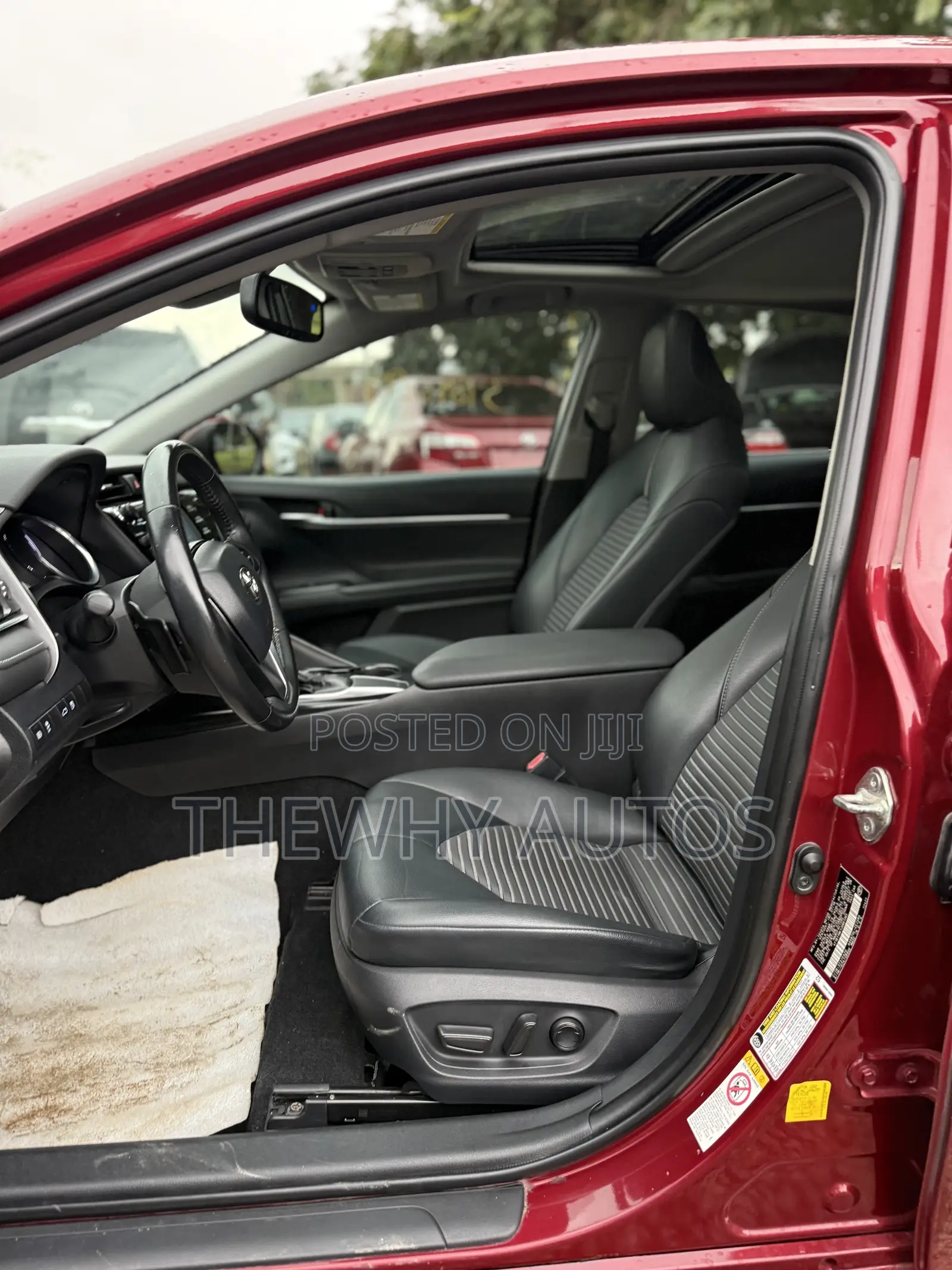 Toyota Camry SE (2.5L 4cyl 8A) 2019 Red