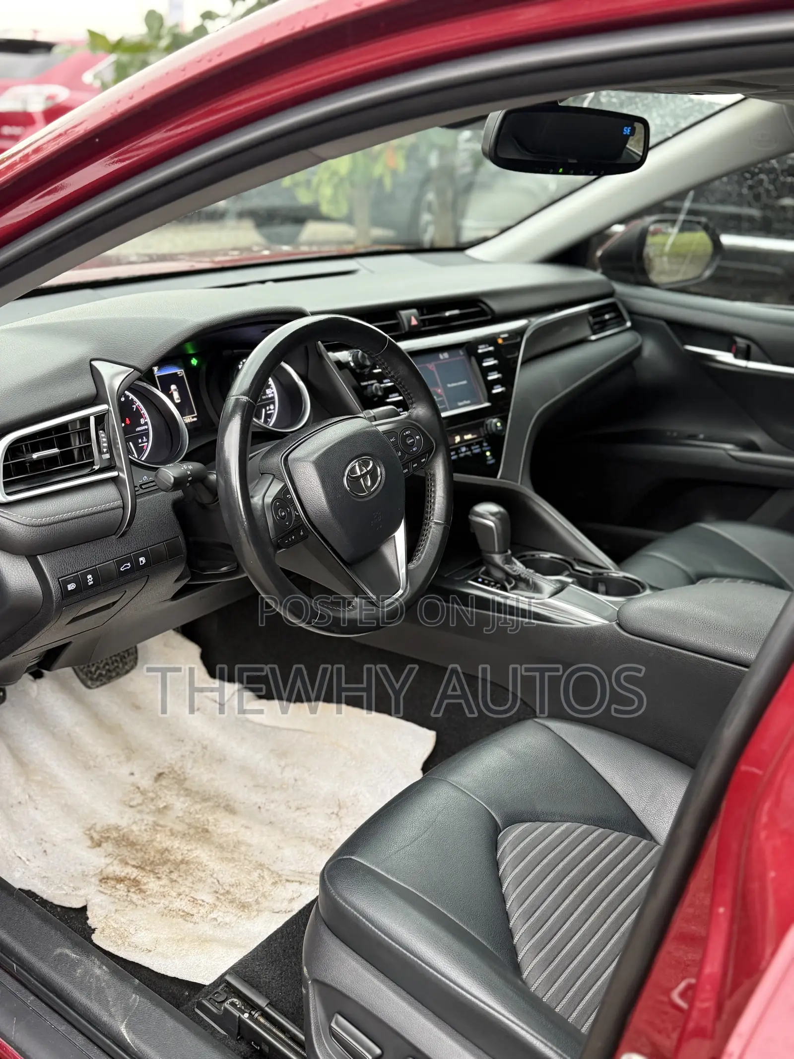 Toyota Camry SE (2.5L 4cyl 8A) 2019 Red