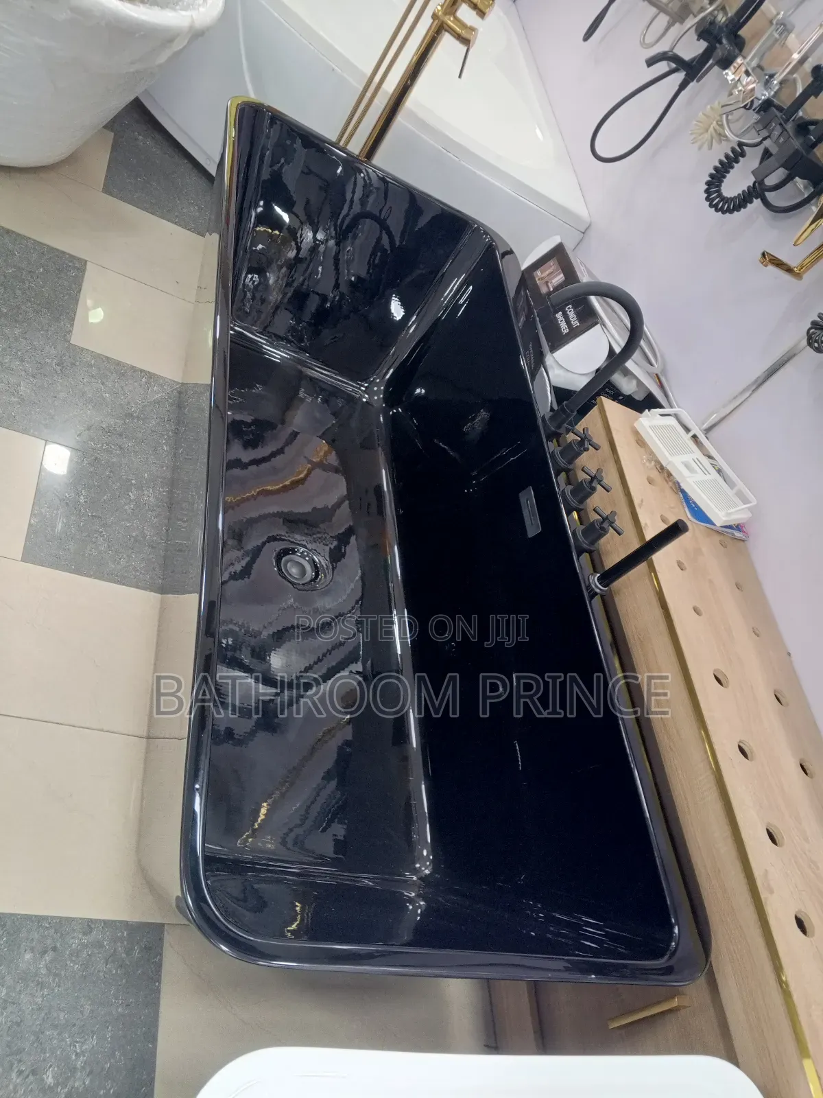 Shining Black Acrylic Bathtub