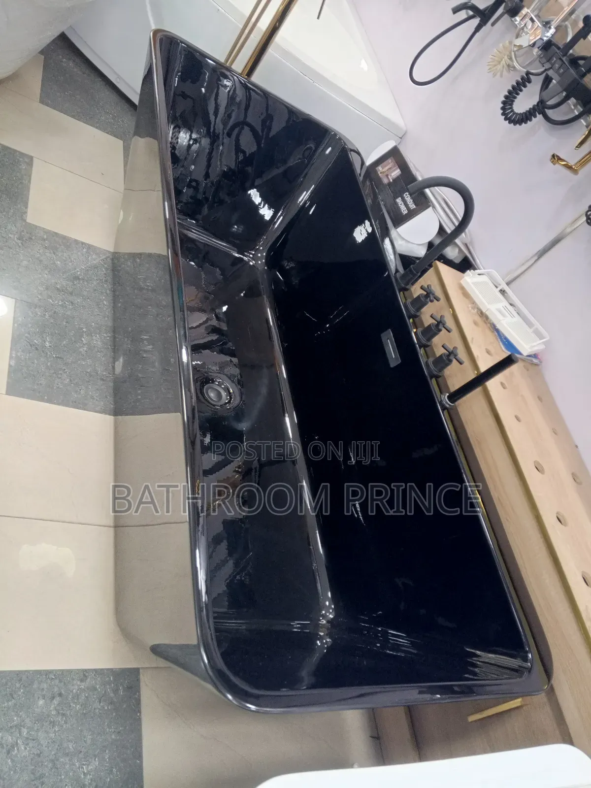 Shining Black Acrylic Bathtub