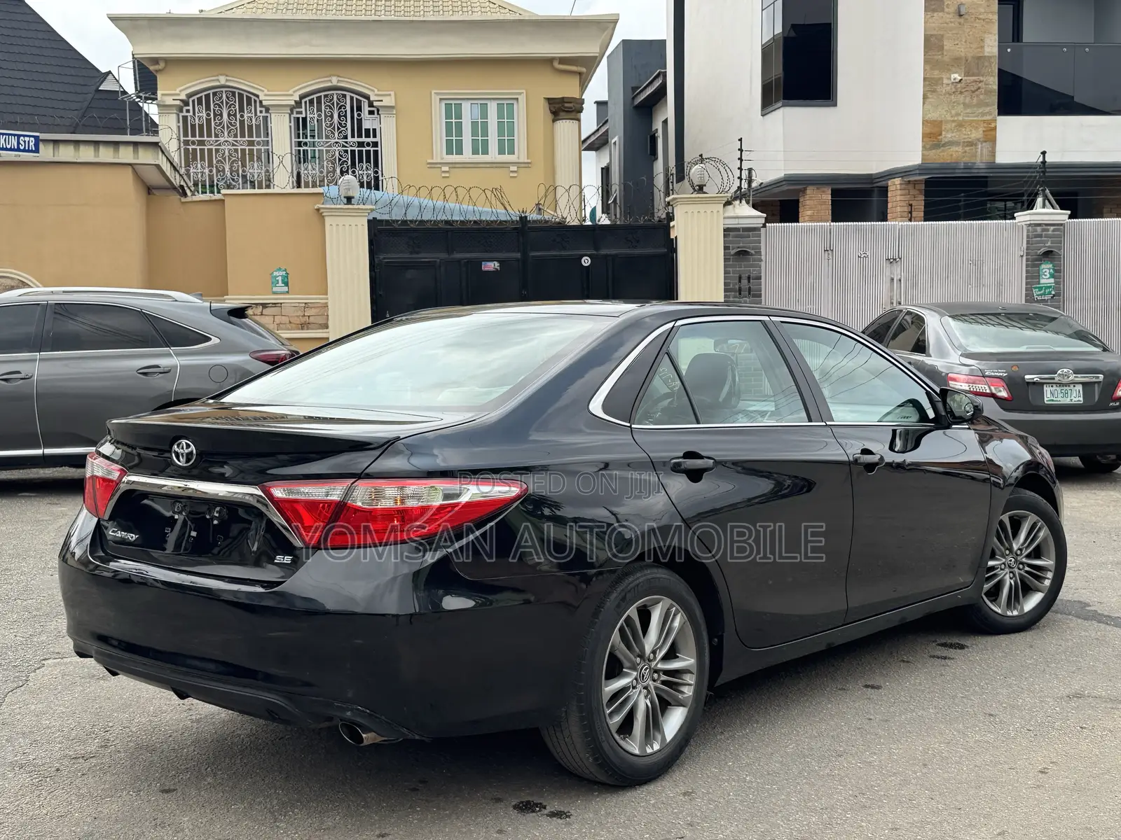 Toyota Camry SE 4dr Sedan (2.5L 4cyl 6A) 2015 Black