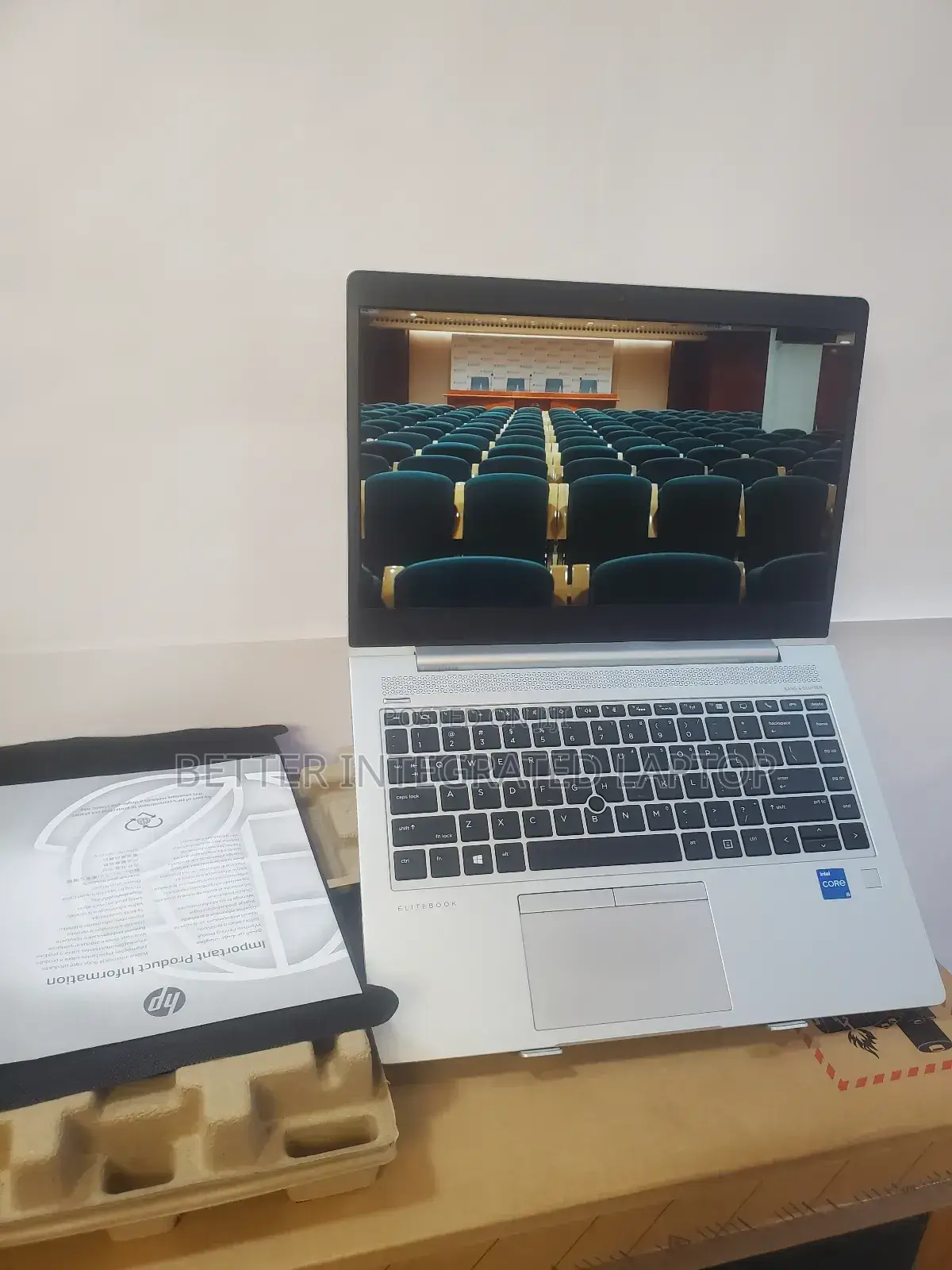 New Laptop HP EliteBook 8740W 8GB Intel Core i5 SSD 256GB